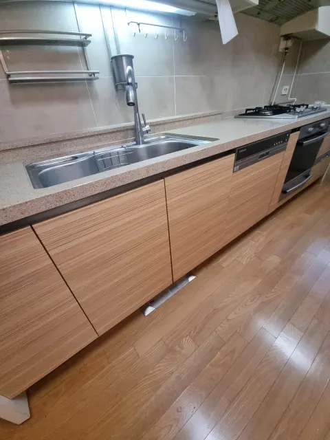 동작구 아파트 싱크대필름시공 하부장 필름 현장